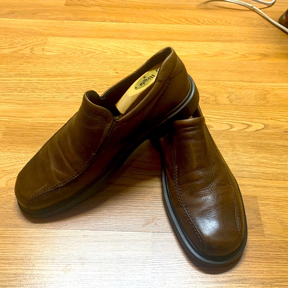 Ecco brown loafers